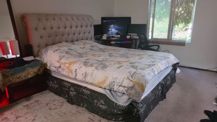 Queen/King Tufted Upholstered Bed Frame