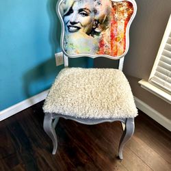 Marilyn Monroe Accent Chair