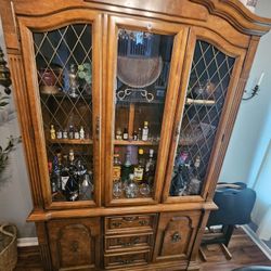 China Cabinet / Vitrina