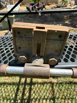 WILTON QUICK-RELEASE BENCH VISE