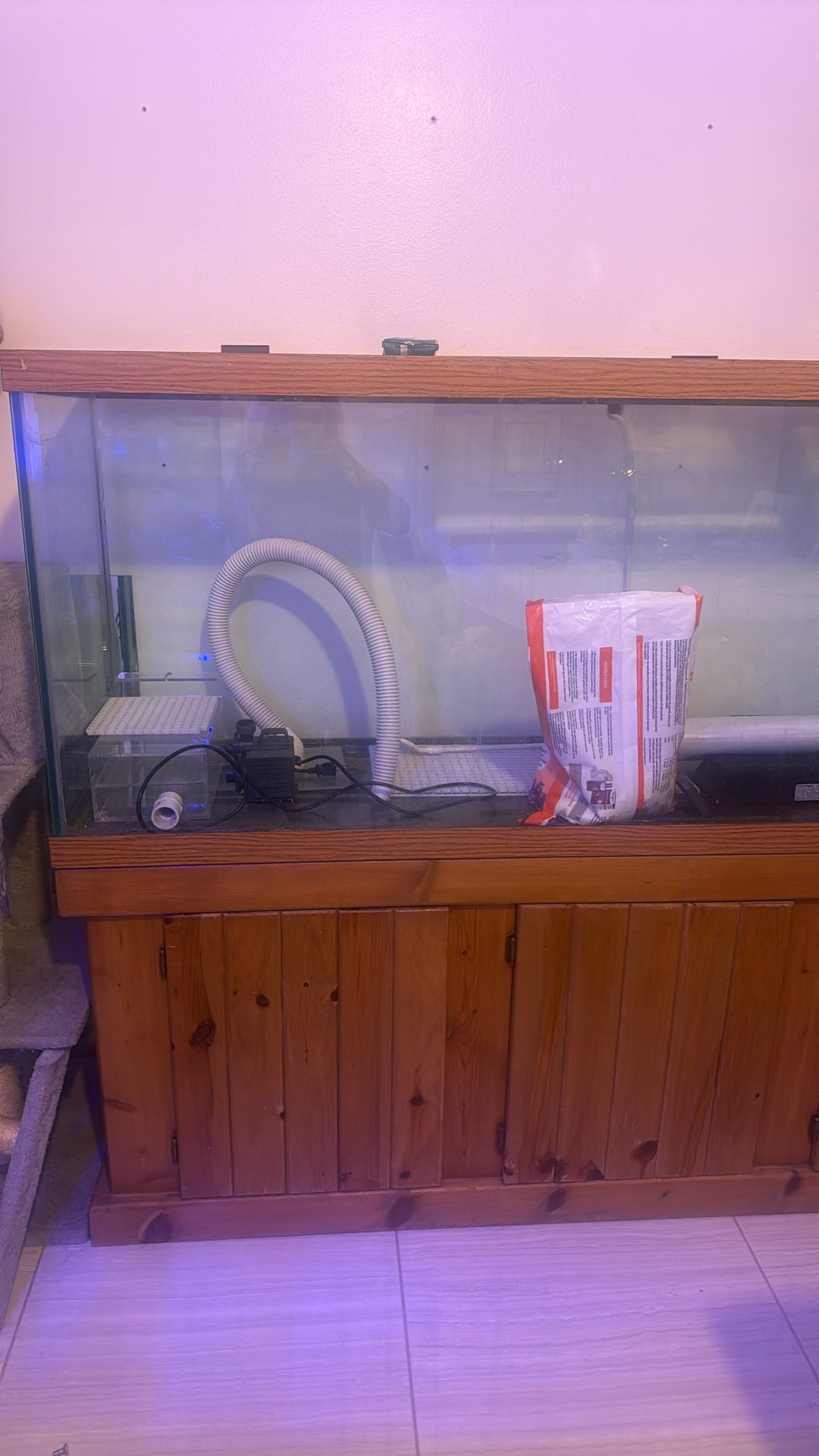 Hugh Fish Tank With All Types Of Equipment