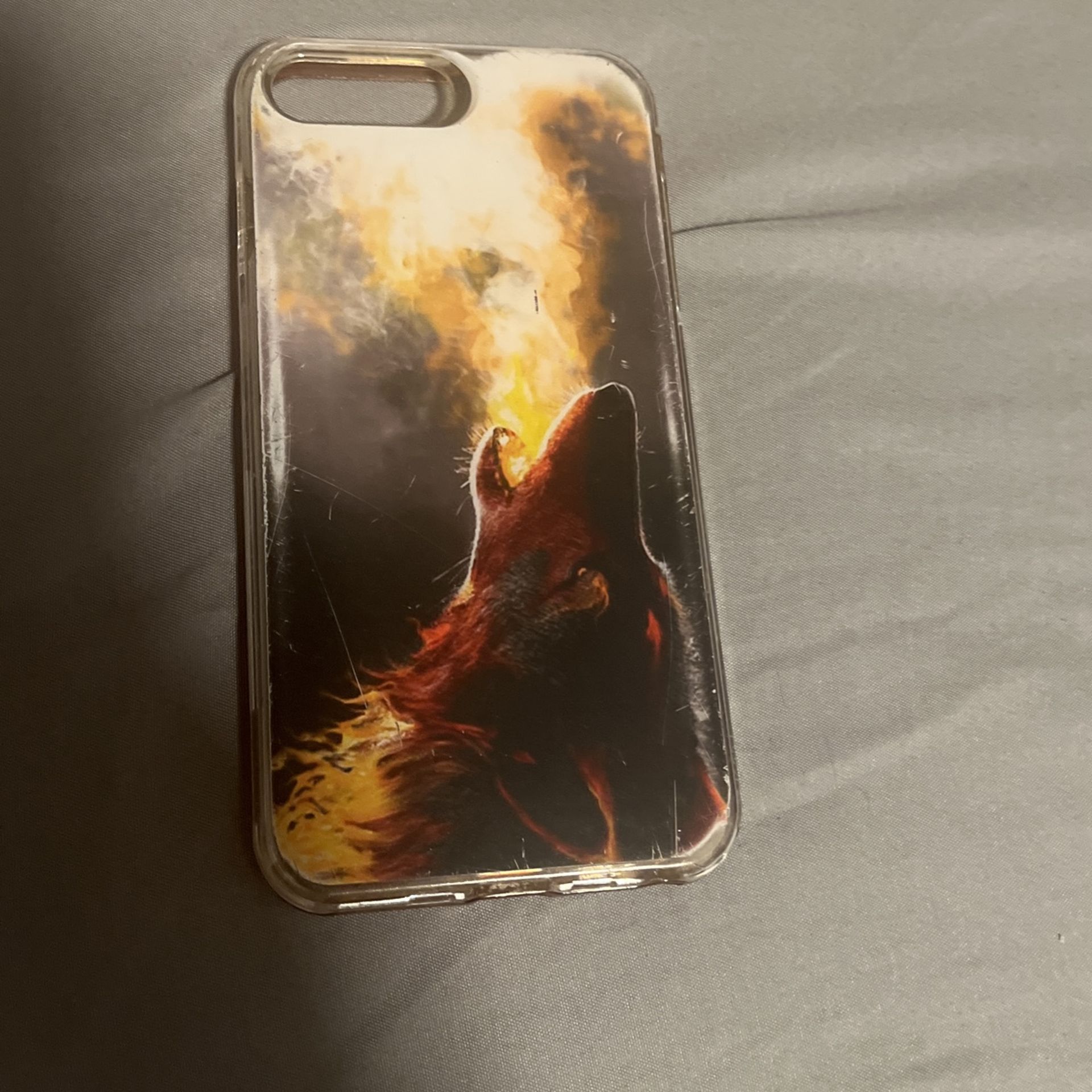 Howling Wolf iPhone 8 Case