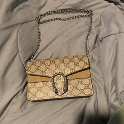 Gucci Dionysus GG Supreme Super Mini Bag