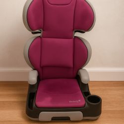 DISCOUNTED PRICE FOR TODAY high-back booster car seat in Great Condition
