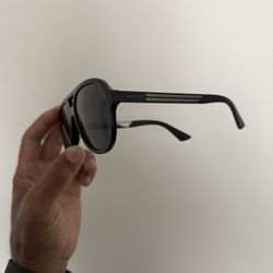 GUCCI SUNGLASSES 