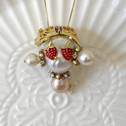 Flameball Pearl Strawberry Eye Pendant