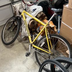 Bike Mongoose Mountain Road Bike 
