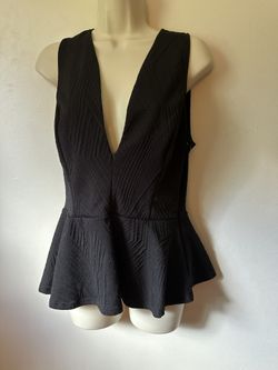 Arden B deep v-neck top XL 