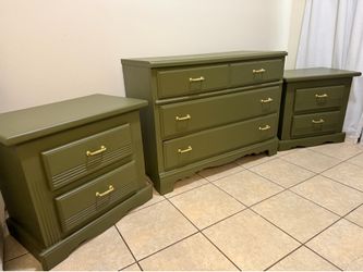 Bassett Solid Wood Bedroom Set – Fully Refurbished