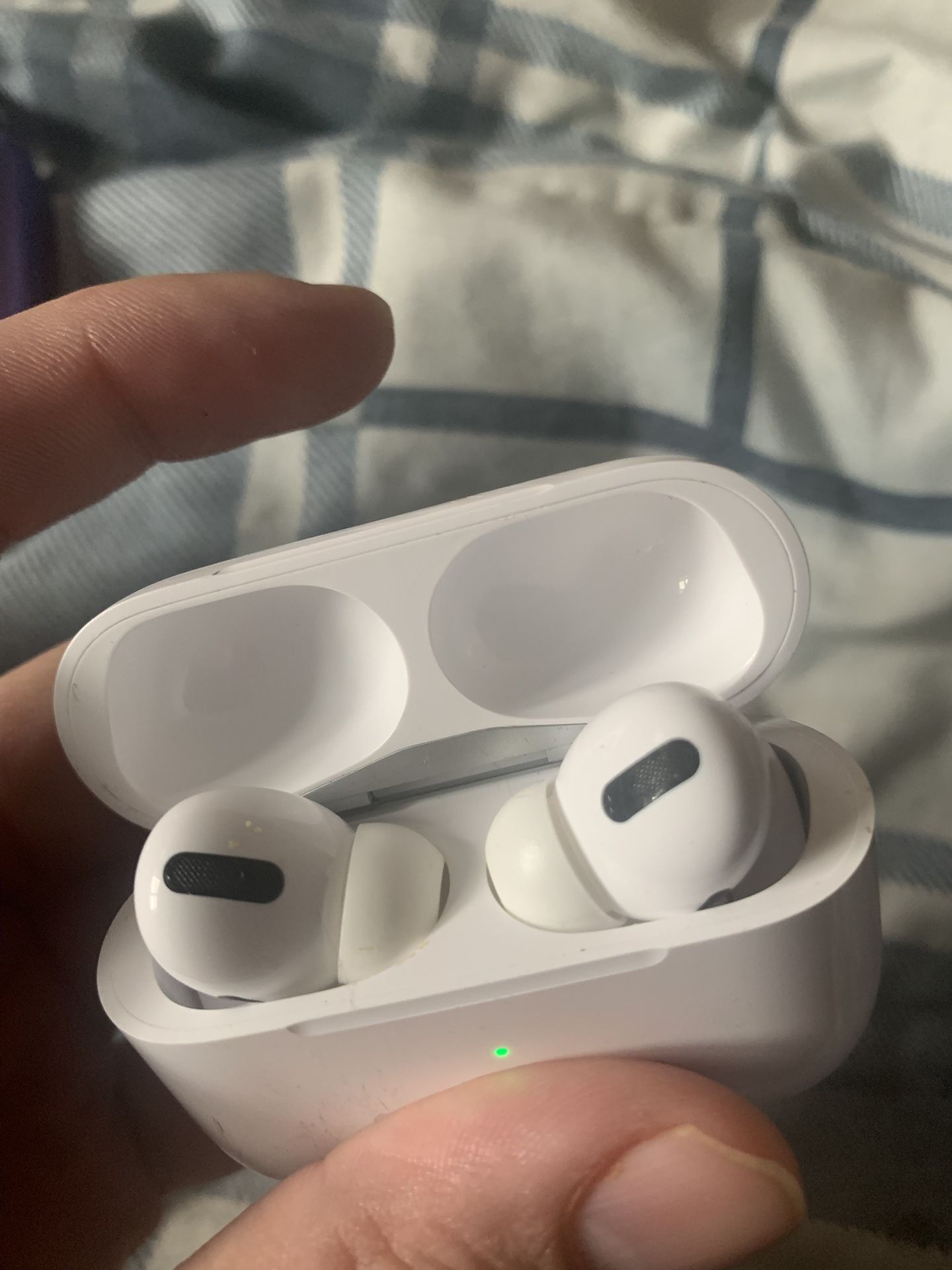 AirPods