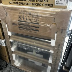 NEW KitchenAid 30” Wide Microwave Oven Combination 