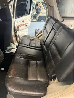 Pathfinder/QX4 rear seats