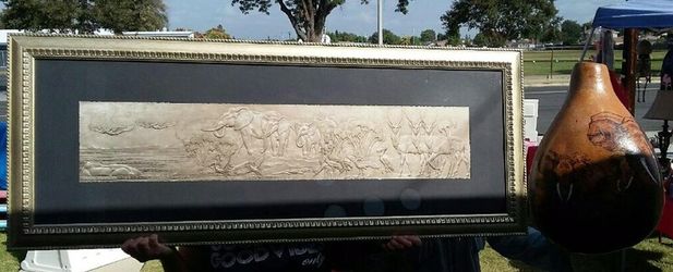 Safari frame with safari vase