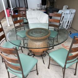 dining room table 