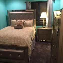 Queen Bedroom Set Mirrored and gold