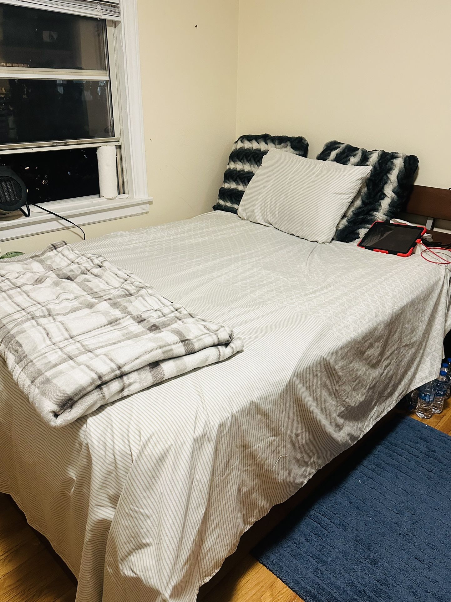 Wooden Bed Frame with Mattress – Complete Queen Set