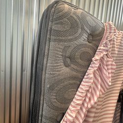 Full size mattress and stand