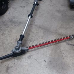 Milwaukee
M18 FUEL 18V Brushless Cordless Battery Powered QUIK-LOK Power Head with Hedge Trimmer Attachment