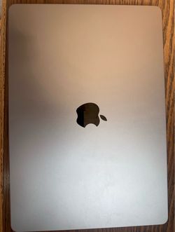 15-inch MacBook Air with Apple M2 chip