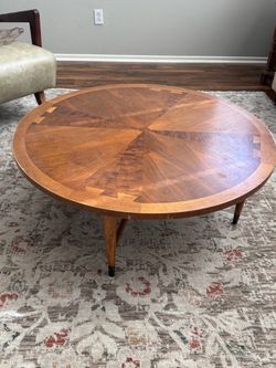 Rare Mid Century Vintage Lane Acclaim Round Circular Wooden Walnut Coffee Table