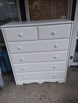 Dresser