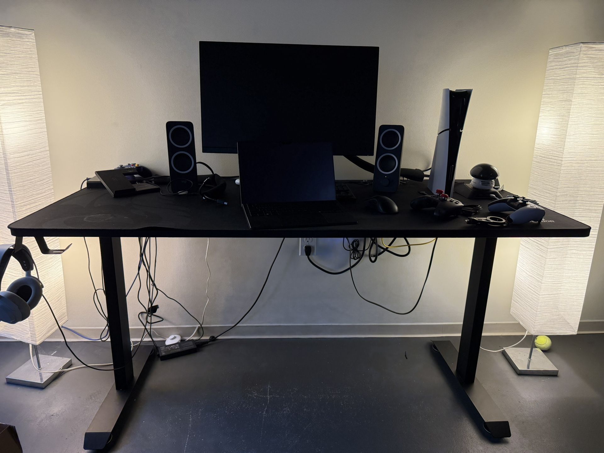 🎮 60” SEVEN WARRIOR Gaming Desk – Carbon Fiber w/ Mouse Pad