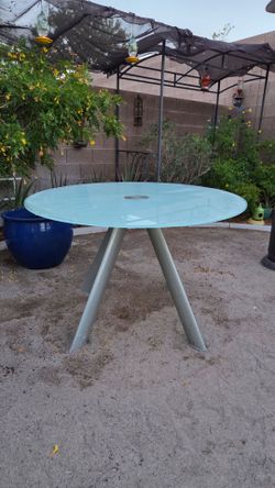 Frosted Thick Glass round table for Sale