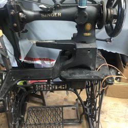 Singer Commercial pitching machine