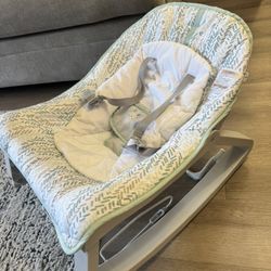 Baby Bouncer/ Rocker 