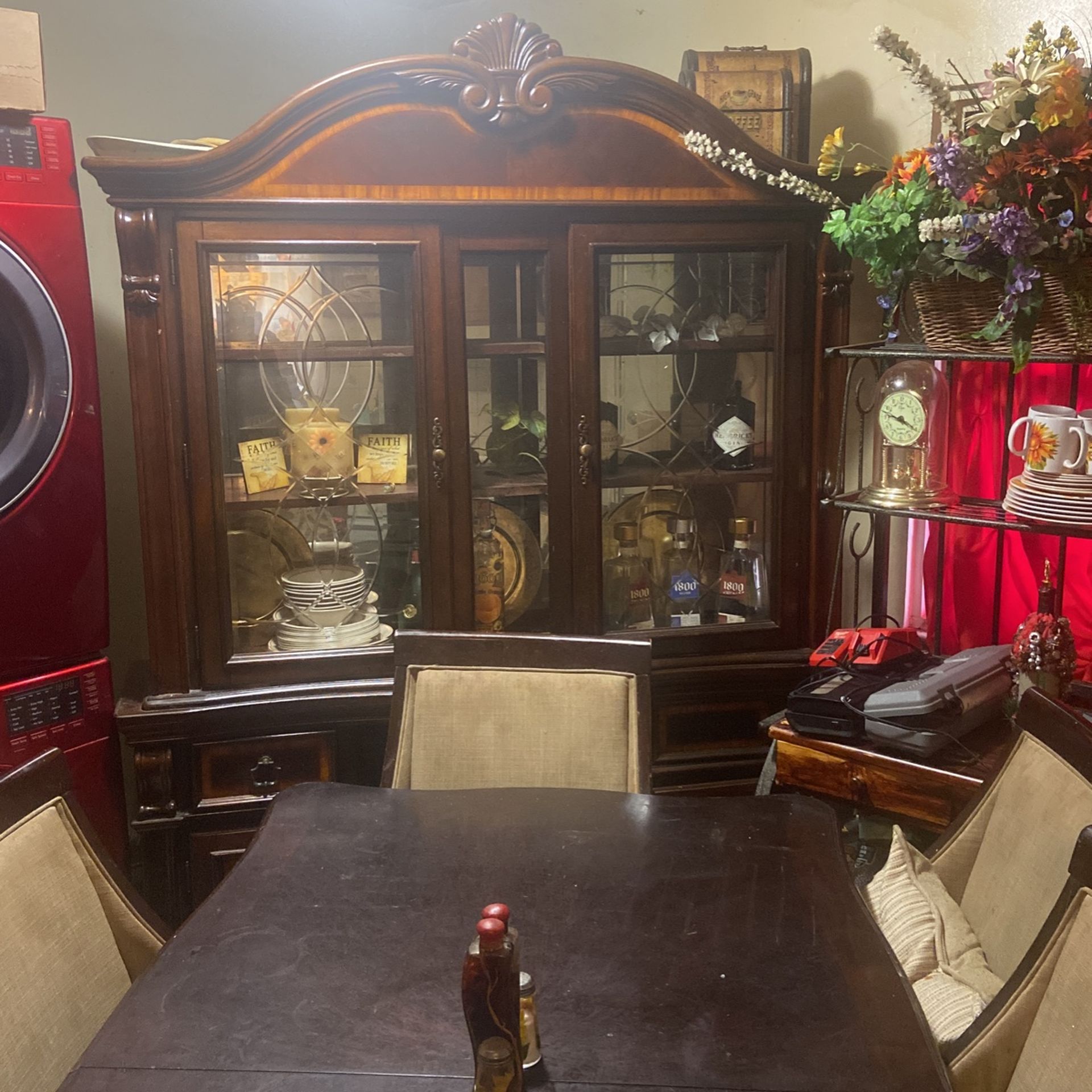 Kitchen Table And Buffet Cabinet 