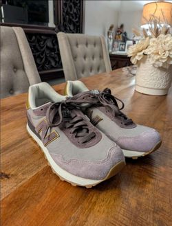 NWOB New Balance 515 Womens Sneakers Grey Purple Gold WL515FCS Size 7.5