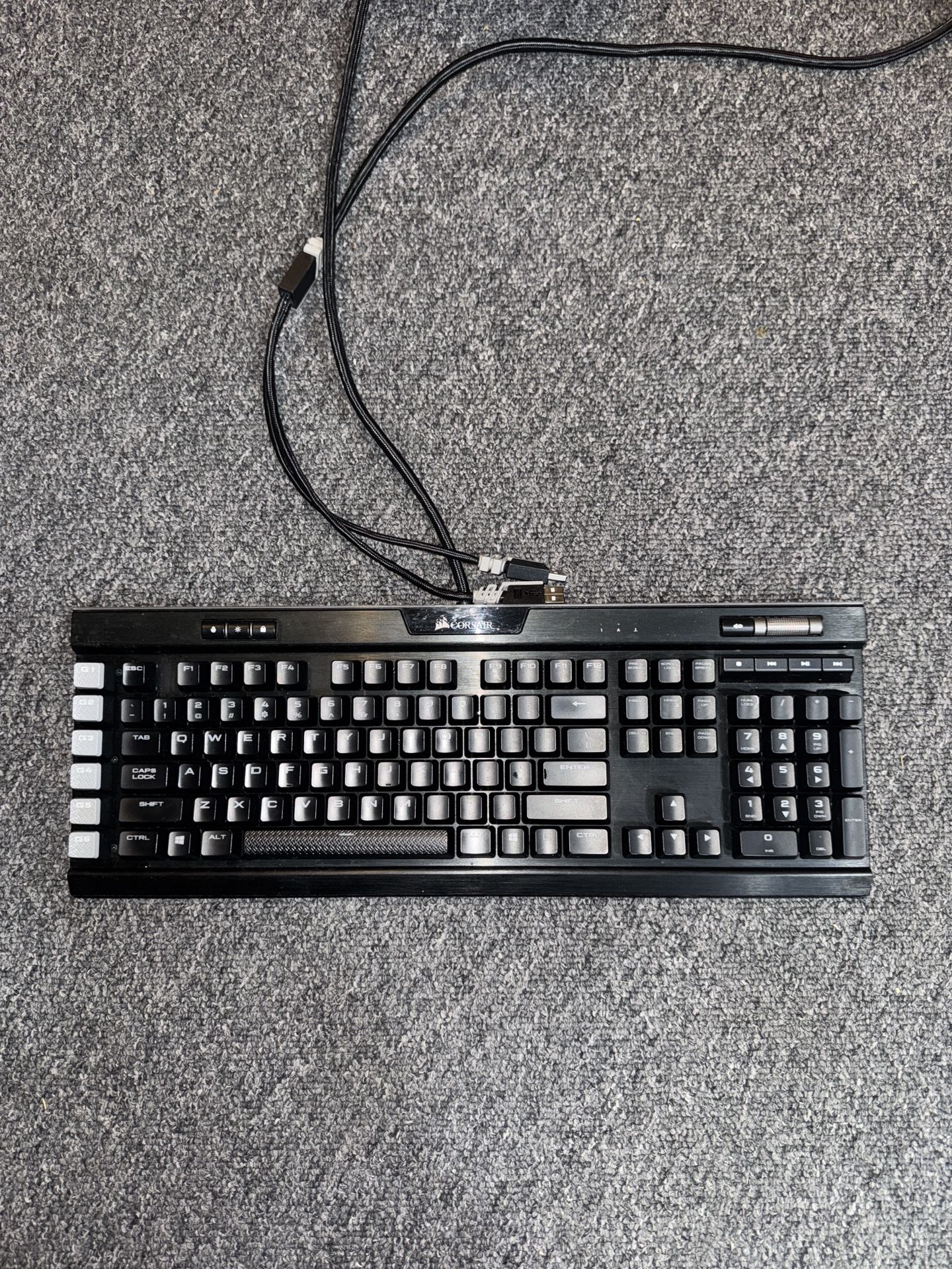 Corsair K95 Platnium
