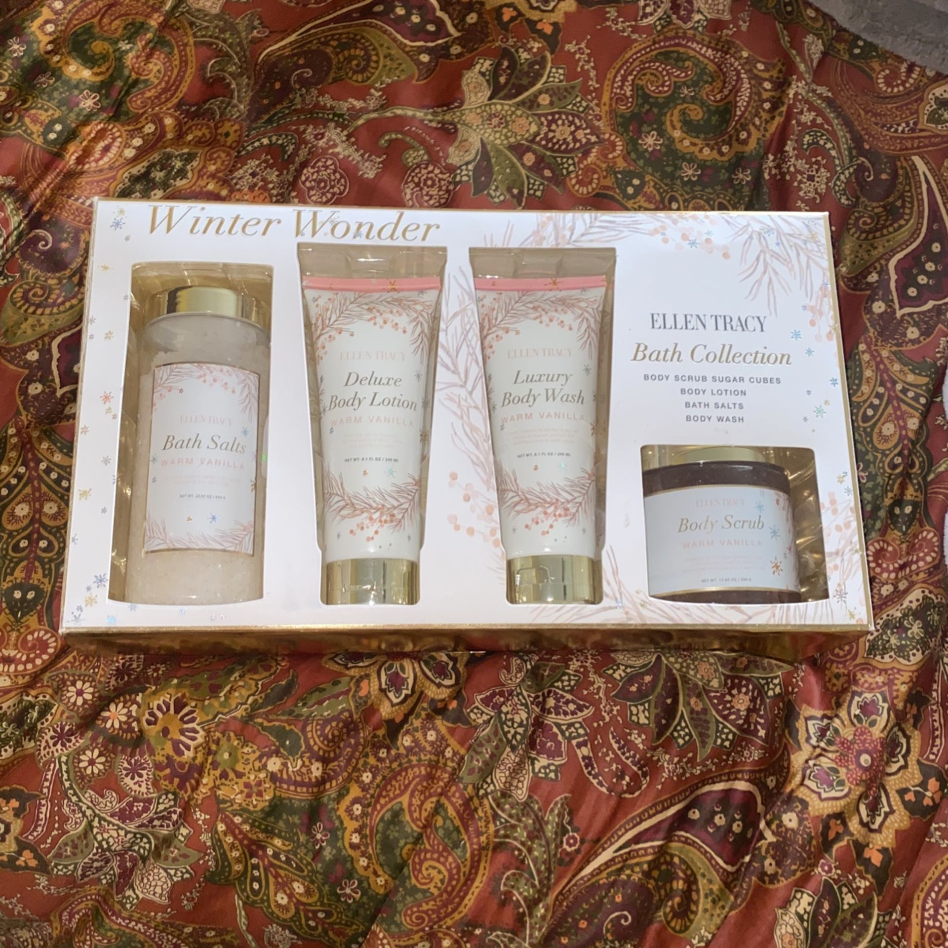 4-Piece Women’s Winter Wonder By Ellen Tracy (Luxury Body Wash, Deluxe Body Lotion, Body Scrub, Bath Salts)