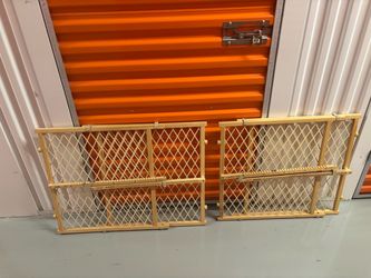2 Baby Gates