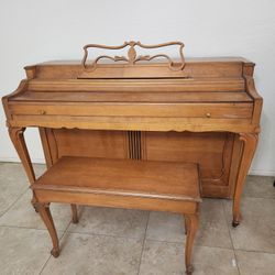 piano wurlitzer with electric heater