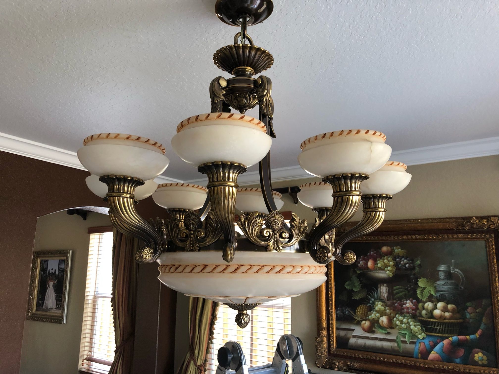 Chandelier & 1 Standing lamp Included