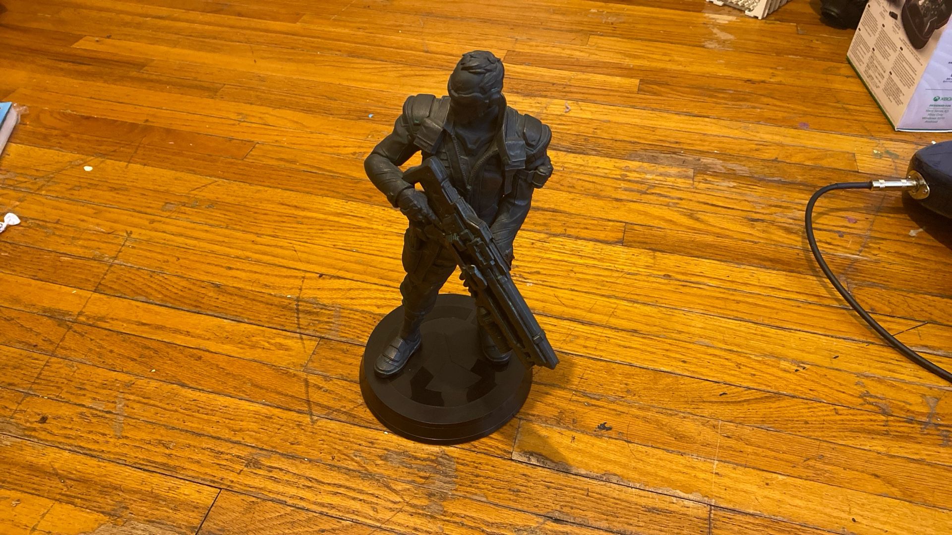 Soldier 76 Collector Statue And Dev Team Book