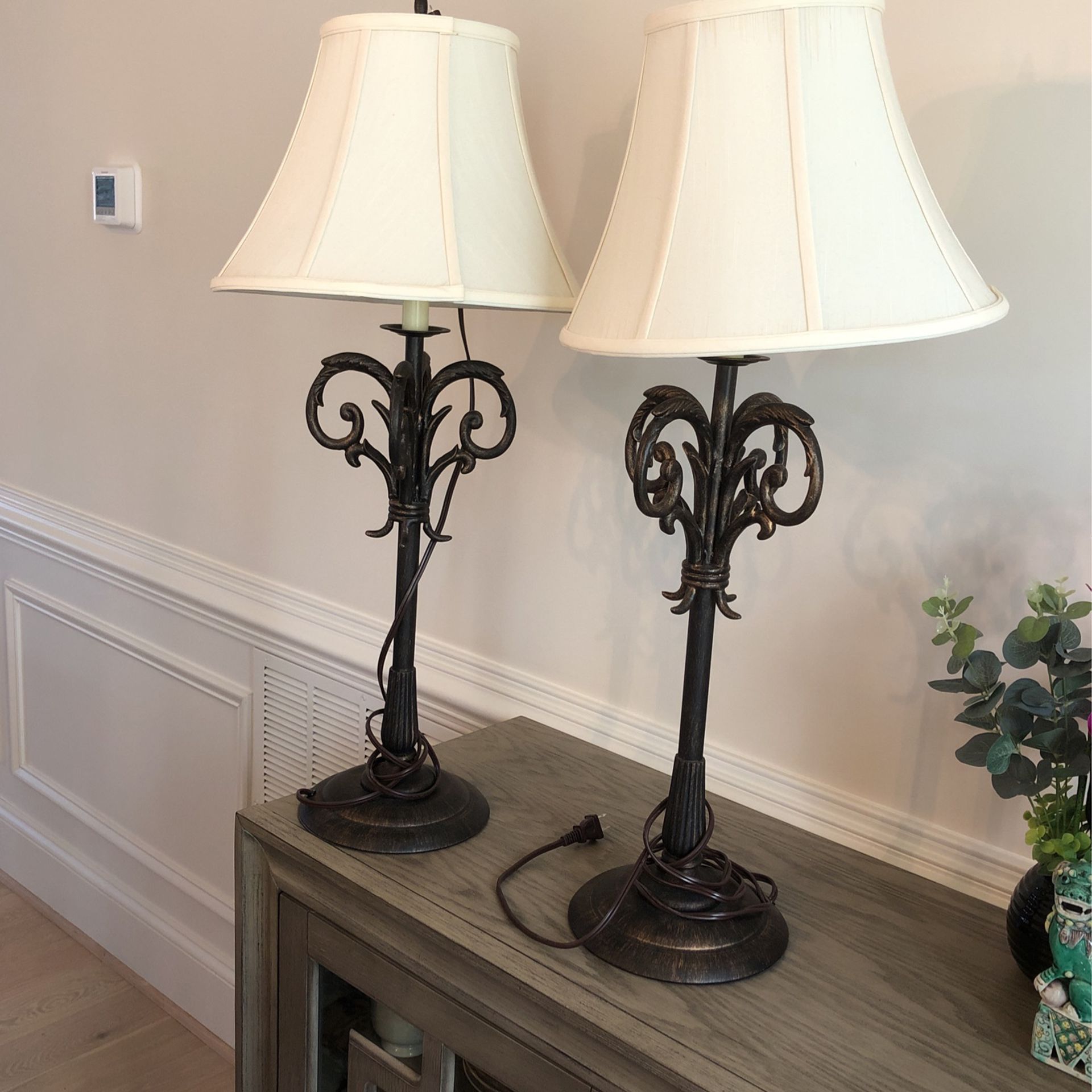 Lamp Pair Art Deco Brown 22” w/ shade $85
