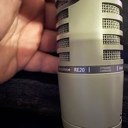 RE20 Microphone Great Condition. 