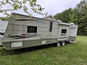 2010 30ft travel trailer. Innsbruck by Gulf Stream.