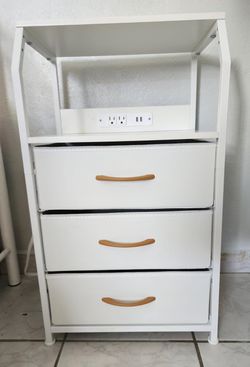 Brand New 3 Drawer Night Stand/ Storage Dresser