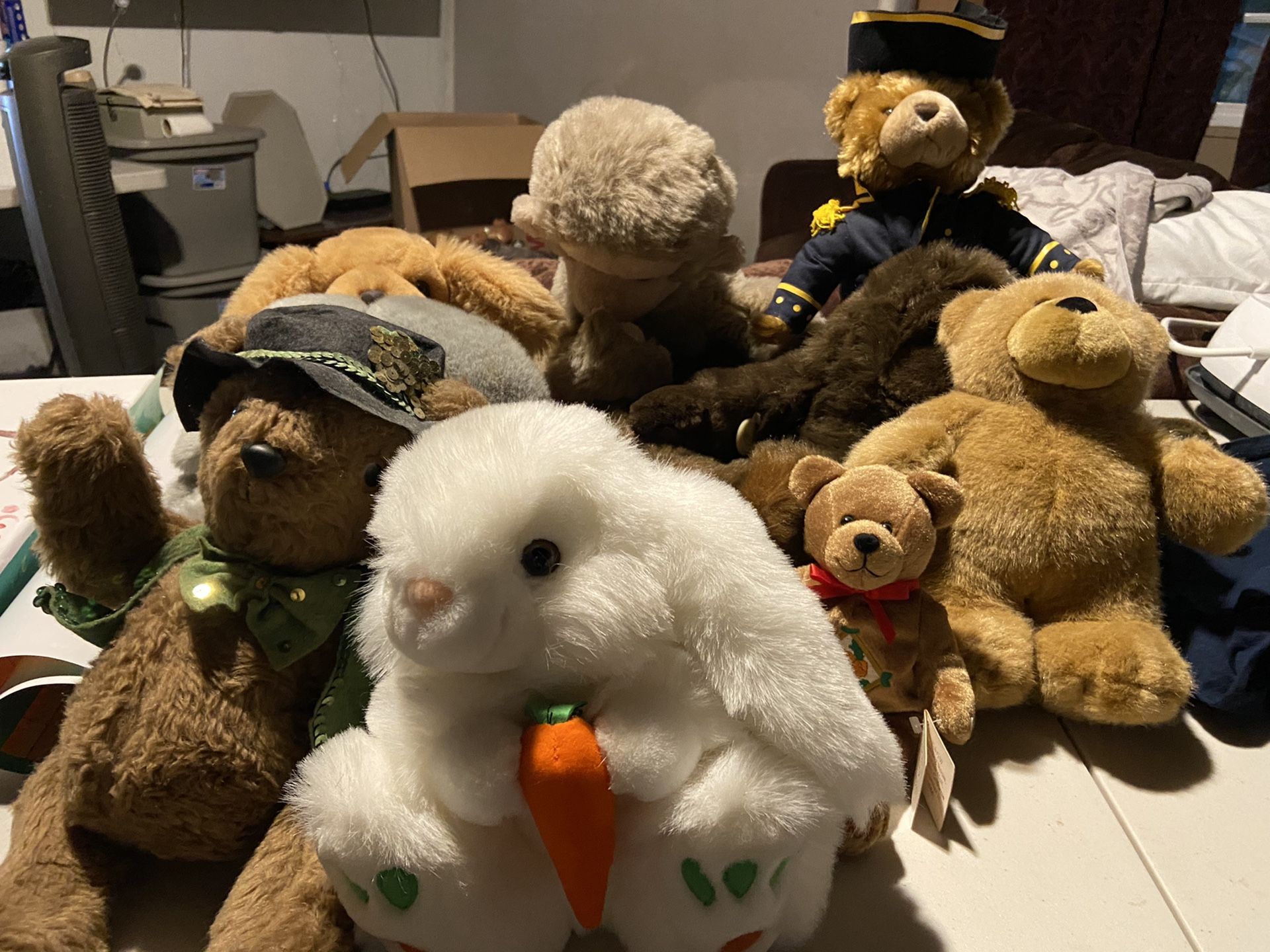 Vintage teddy bears and plushies