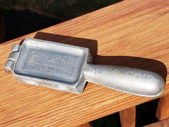 C. P. Palmer MFG. Sinker Mold no. 402 pinch-on