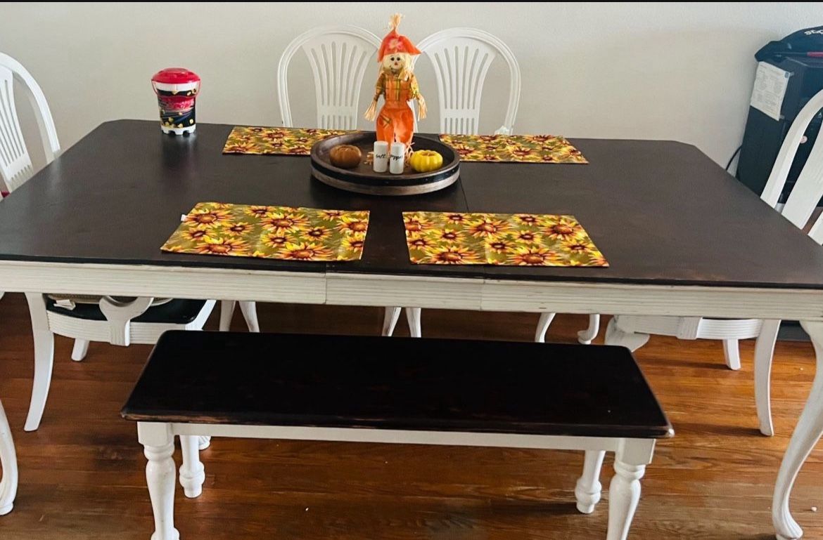 Dinning Table 