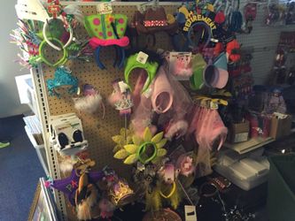 Pretenders/ party supplies/ costumes