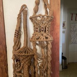 Vintage macramé 1970s hanging plant