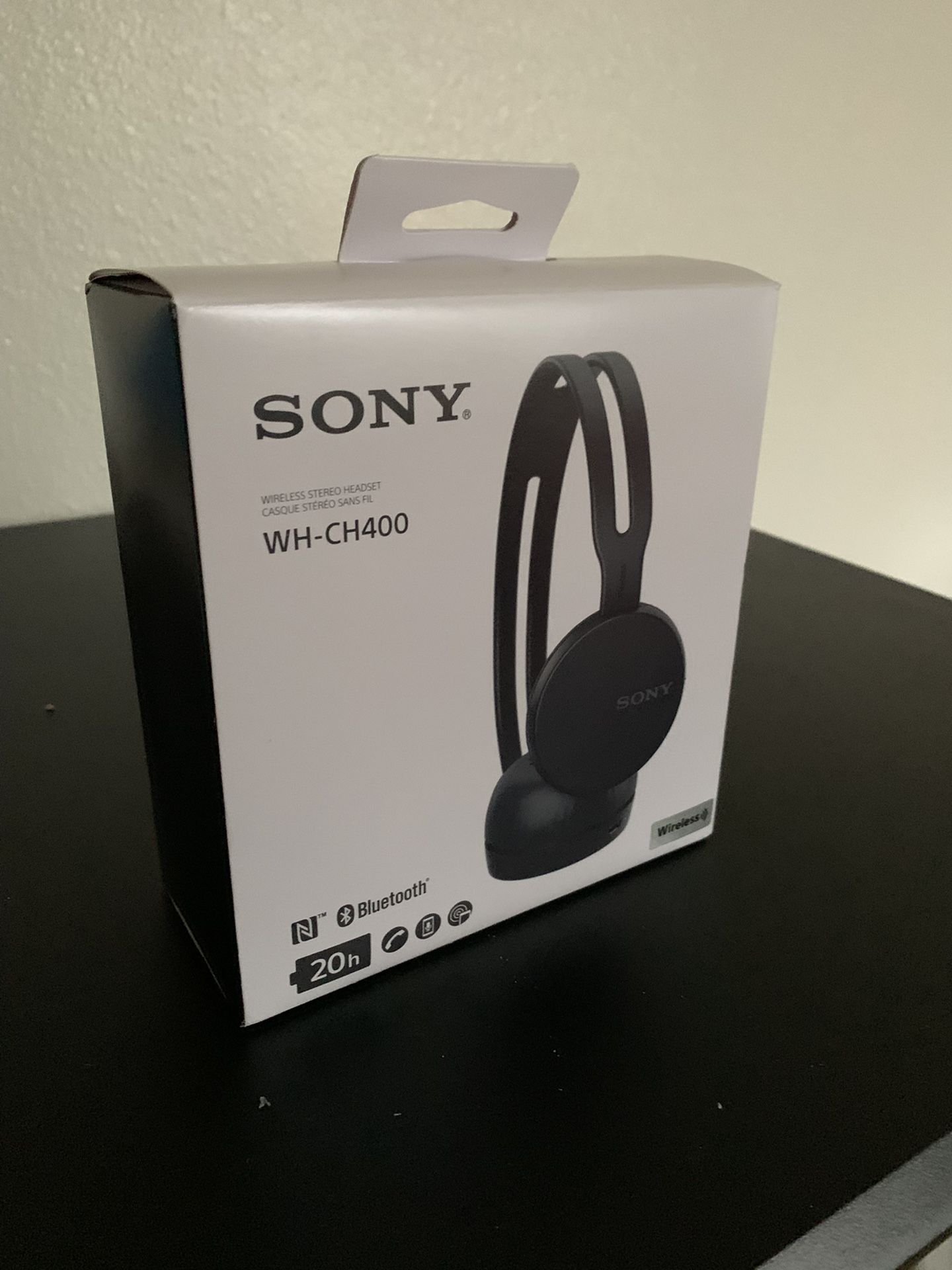 Sony WH-CH400 Wireless Headset/Headphones with mic 