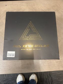 MSI MEG X870E GODLIKE AM5 DDR5 E-ATX Motherboard w/ LCD Dashboard