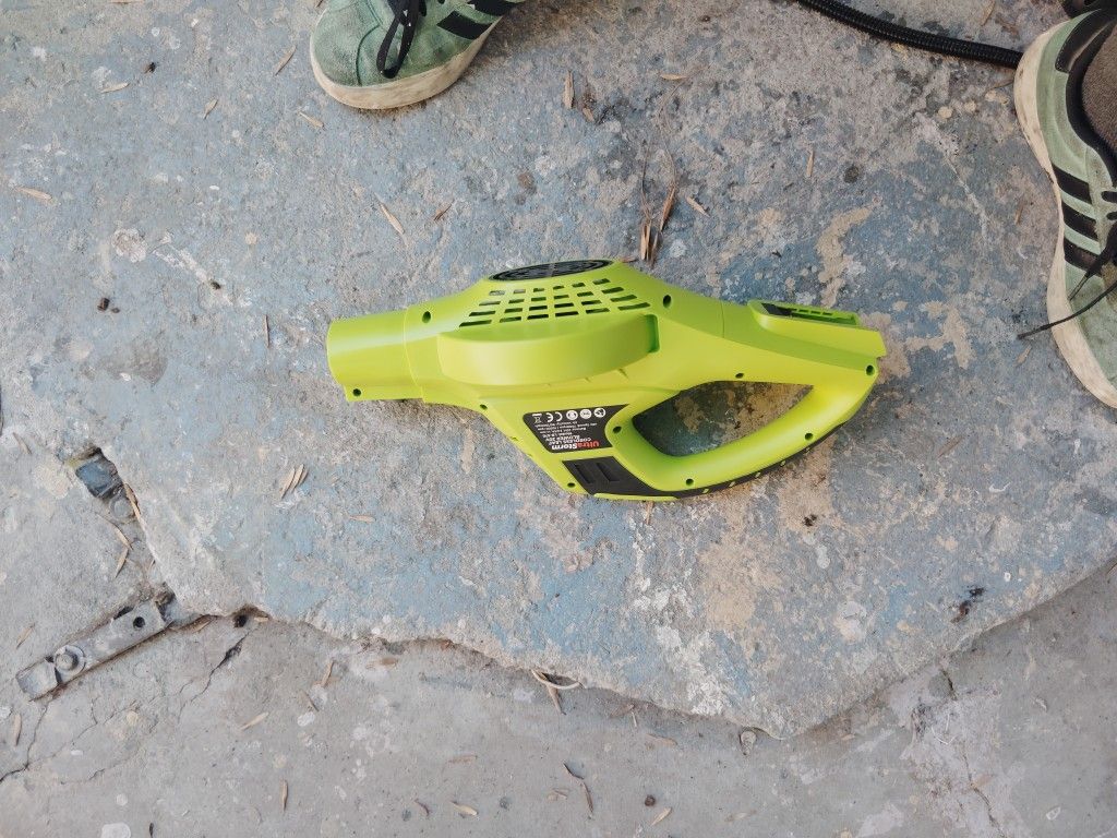Cordless Leaf Blower