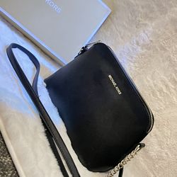 Michael Kors Messenger Bag 